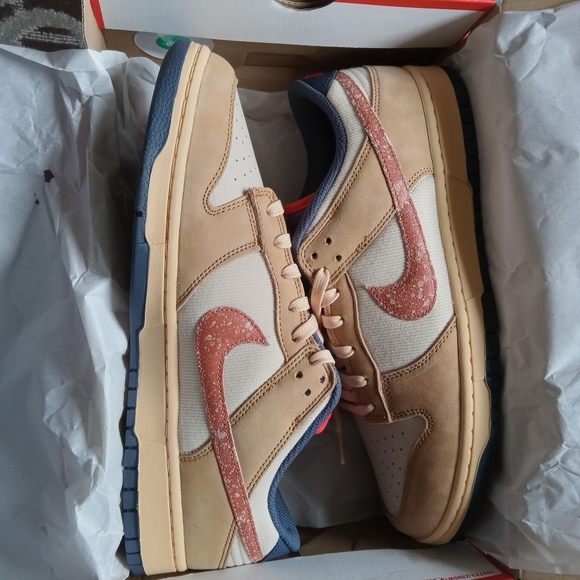 NIKE DUNK LOW RETRO Sneakers - Picture 1 of 8